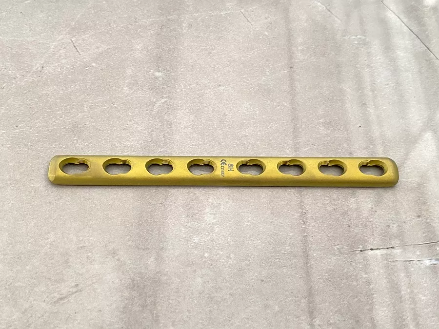 Placa de bloqueo tubular 1/3 real